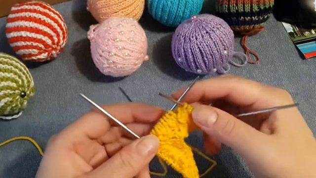 Шарики спицами / Новогоднее настроение из остатков пряжи смотреть онлайн