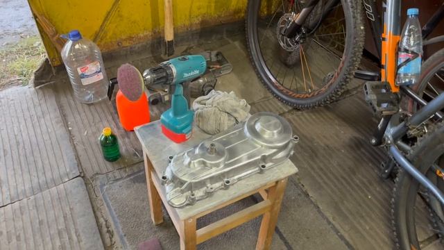 Полировка крышки -61- Honda Lead 50 af20 смотреть онлайн