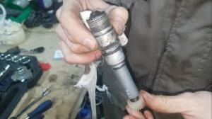 Замена сальника на приводе спидометра !