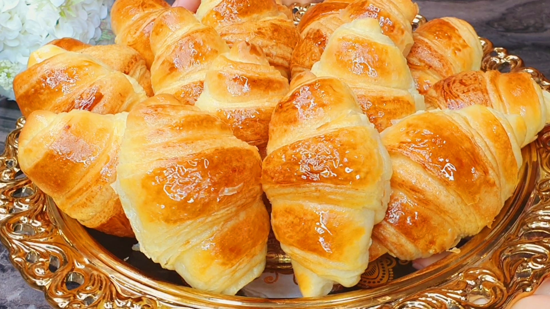 ЭТИ БУЛОЧКИ ТАЮТ ВО РТУ. ВКУСНЯТИНУ ЗА КОПЕЙКИ