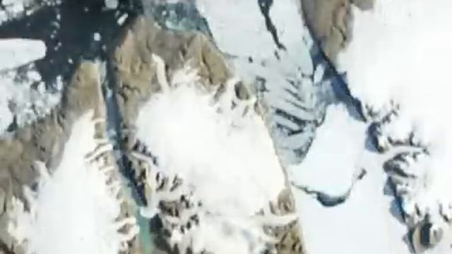 В Гренландии откололся айсберг в два Манхэттена смотреть онлайн