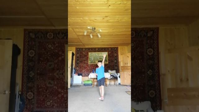 колесо с двумя руками смотреть онлайн