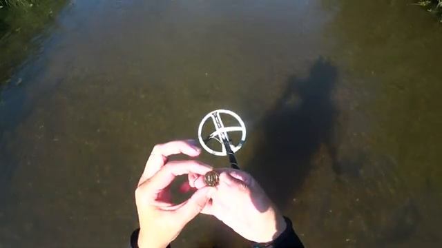 Такой находки у меня еще не было! Нашла много находок! Пляжный подводный поиск с металлоискателем!