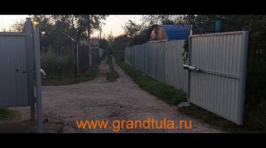 Распашные ворота с электроприводом для дачи
