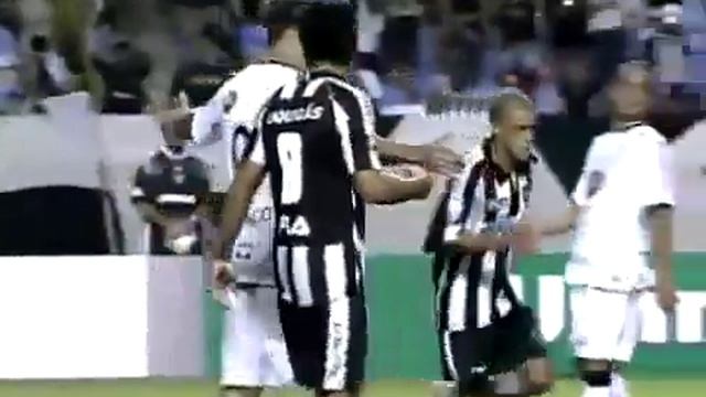 Роналдо дергает за волосы Фахела смотреть онлайн