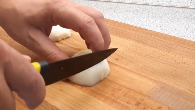 Теплый салат с грибами и жаренными краб палочками.