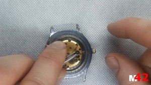 ЛУЧ 2209 -Как вытащить заводную головку из наручных механических часов ЛУЧ