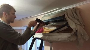 Чистка сплит-системы мойкой высокого давления.