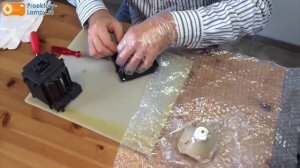 Замена голой лампы в ламповом модуле