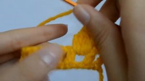 Шишечка из пяти столбиков с накидом на свободном основании - Уроки вязания крючком для начинающих