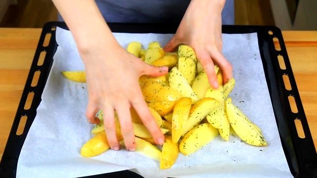 Картофель с прованскими травами в духовке / Запеченный картофель с прованскими травами в духовке