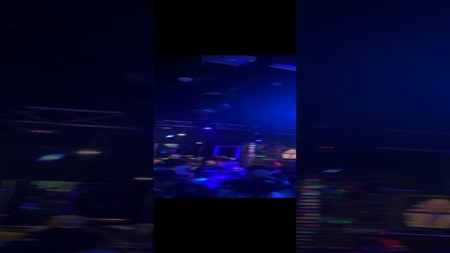 Медленный танец в Ярославле .Ночной клуб Руки вверх .Май 2022