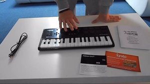 #Unboxing M-Audio Axiom Air Mini 32 včetně Ingnite - Česky