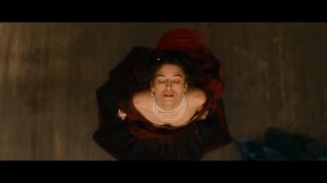 Когда была изобретена первая кинокамера?