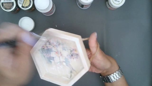 Pentart Classic Crackle Varnish Tutorial