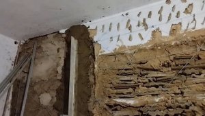 Как выставить маяки на стену быстро практично и удобно.