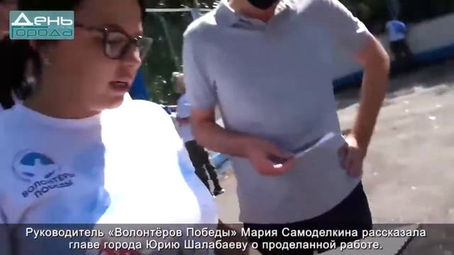 Покраска хоккейной коробки в Ленинском районе смотреть онлайн