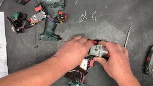 Замена ЭЛЕКТРОННОГО БЛОКА на Шуруповерте Metabo BS 18 LTX Impuls