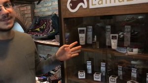 Тбилиси, Мейдан Базар - популярное место сувениров и грузинского хендмейда. Покупателей нет вообще!