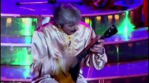 Юрий Кондратьев играет на балалайке, Yuri Kondratyev plays the balalaika