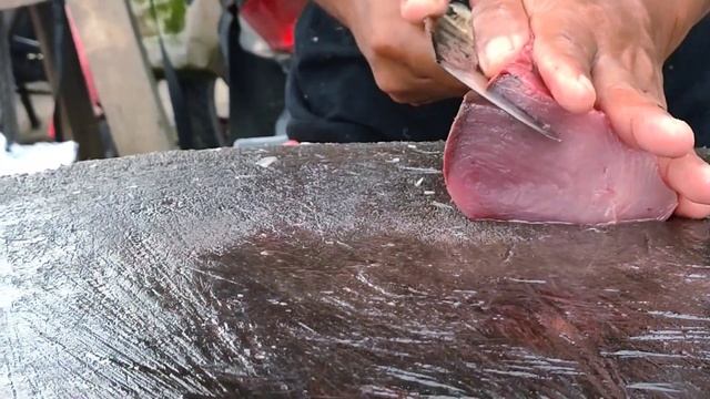 Incredible machete skills! tuna cutting skills | make fancy tuna steak slices смотреть онлайн