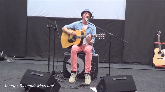 Не кино! Поет ТОБИ, человек оркестр в клубе HIGH VOLTAGE! Brest! Guitar! Music! Song!