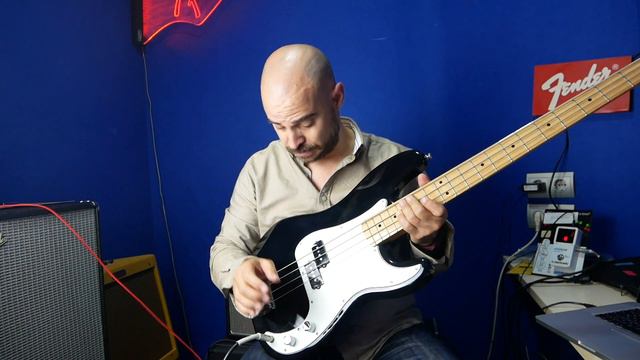 Fender Player Precision Bass. Maple fretboard. Review. смотреть онлайн