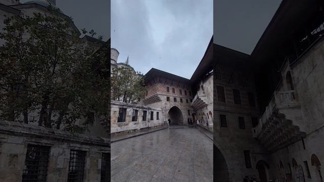 Мечеть "Валиде Султан" или "Новая". Годы строительства 1597-1665. 66 Куполов. смотреть онлайн