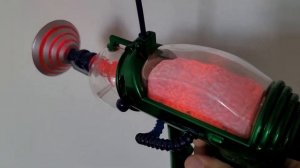 Official Mars Attacks gun by Topps (lights, sound, and throbbing brain action)