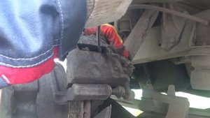 Газель бизнес , замена передних тормозных колодок