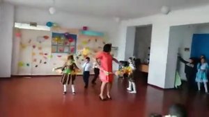 Легкий танец на осенний бал.1класс."Листик листапад"