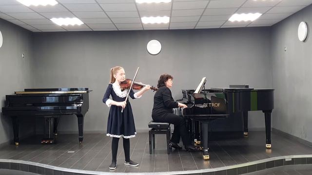 Ф.Шуберт "Пчелка" Селянкина Таисия 10 лет 4 класс ГБУДО г. Москвы ДМШ № 74 смотреть онлайн