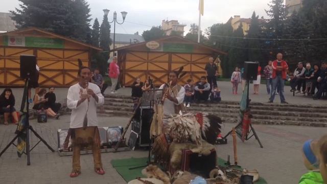 Выступление индейцев смотреть онлайн