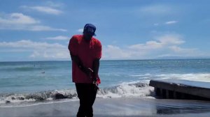 激しい波とヒップホップダンス in鎌倉 KRUMP "Talking to my Diary" By Dr. Dre. Dance. At Kamakura beach in Japan.