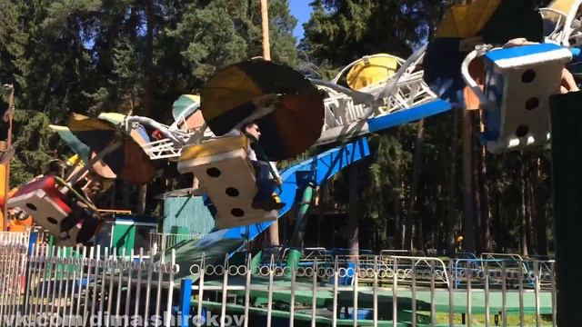 Атракцион в парке отдыха город Жуковский смотреть онлайн