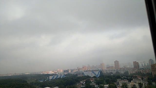 Ангелу в день Ангела  Цветы принес куръер