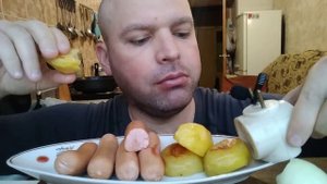 МУКБАНГ СОСИСКИ / ОБЖОР ЗАПЕЧЁННЫЙ КАРТОФЕЛЬ