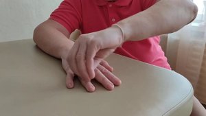 УЗЕЛКОВЫЙ КОСМЕТИЧЕСКИЙ МАССАЖ КИСТЕЙ
