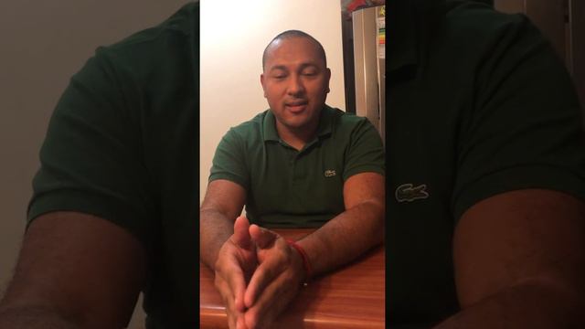 ES4 U2 Alvaro Ramos Cabina desinfectante смотреть онлайн