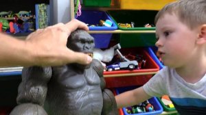 Pretend Play Kong Skull Island Unboxing King Kong Giant Action Toy Comes Alive