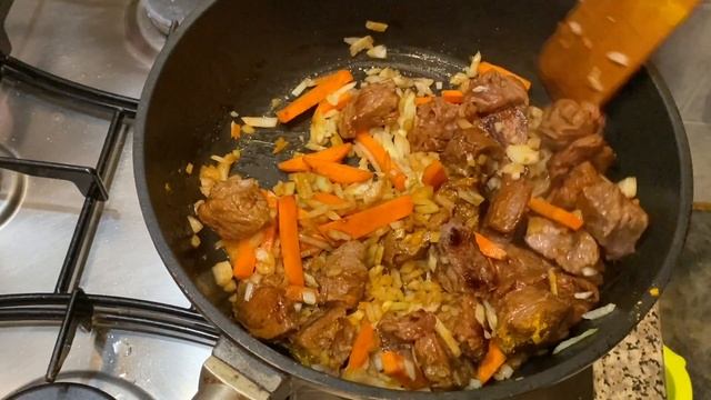 УЗБЕКСКИЙ ПЛОВ! БЕРУ САМОЕ ДЕШЕВОЕ МЯСО, ВСЁ В СКОВОРОДКУ И ПЛОВ ГОТОВ | Irina Belaja смотреть онлайн