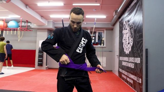 Как правильно завязывать пояс в джиу джитсу и дзюдо?♂️? смотреть онлайн