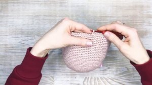 Рафия, как правильно вязать столбики в раскол!