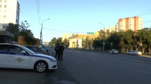 ДУЭЛЬ НА ДОРОГЕ/ ВОДИТЕЛЬ ПРОТИВ ПОДПОЛКОВНИКА/ ЕКАТЕРИНБУРГ/ ДПС ГИБДД СПЕЦБАТАЛЬОН ГАИ/ РАКУРС 2