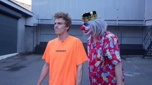 А4 челендж 24 часа ассистент клоуна