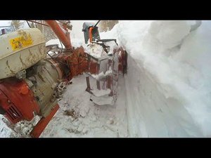 Отвал или снегоуборщик? Трактор или мотоблок?