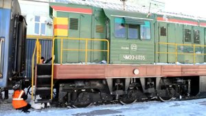 Прицепка ЧМЭ3-6035 к пассажирскому поезду