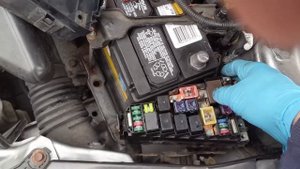 How to Disconnect 2007-2008 Honda Fit ELD (Electrical Load Detector)