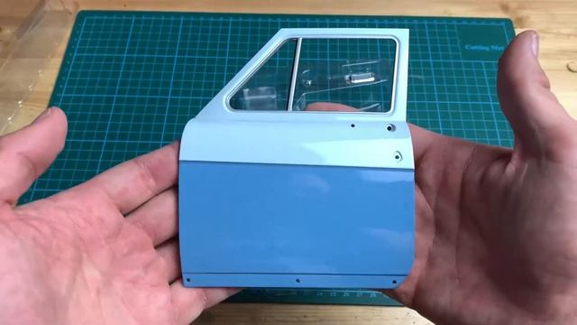 Шикарный диван Волги. Сборка модели Газ-21 (66-69) смотреть онлайн