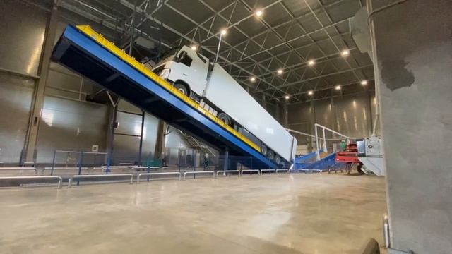 1) Выгрузка Картошки (Белая Дача) смотреть онлайн